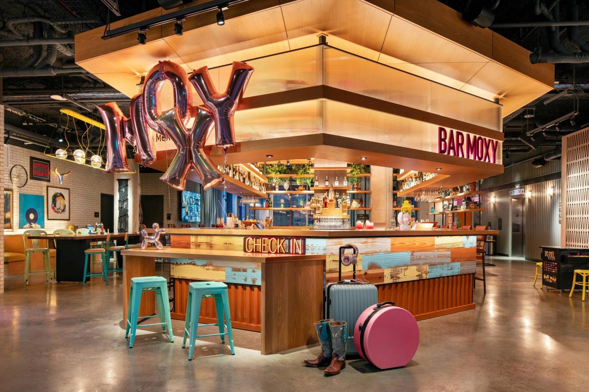 Moxy Austin - University Exteriör bild